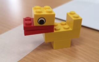 Image d'un atelier LEGO® SERIOUS PLAY® - Réalisation d'un canard